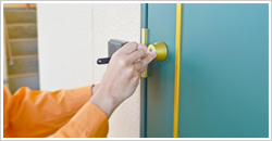 �J�M�J���E�J���E����